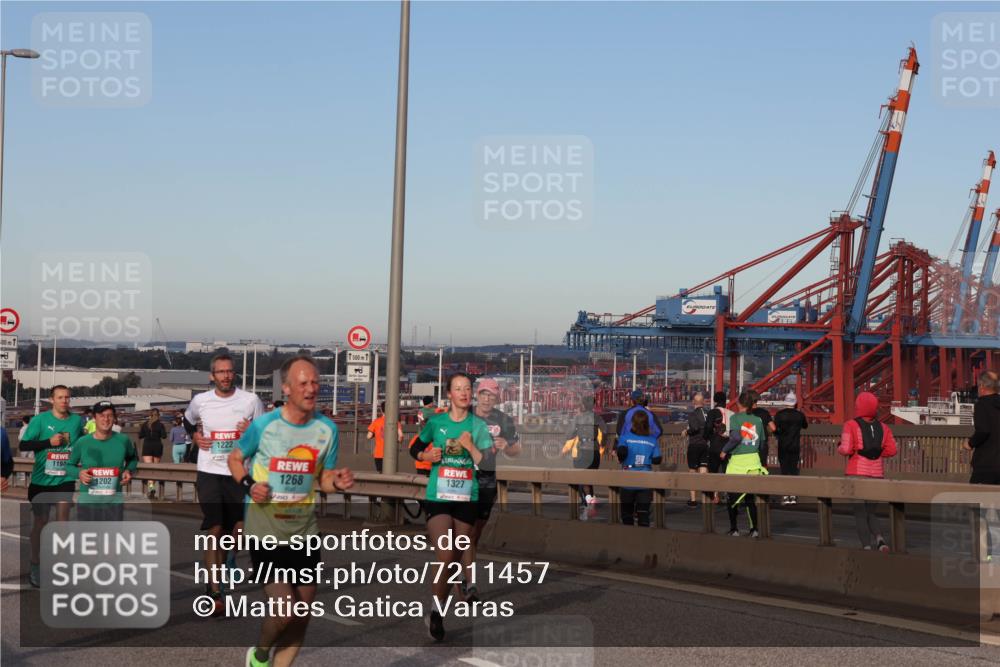 03.10.2024 - Köhlbrandbrückenlauf Matties Gatica Varas http://msf.ph/oto/7211457 03.10.2024 09:36:37 Position 2 00, 1, 1194, 1202, 1500, 1, 1222, 1268, 1327 meine-sportfotos.de