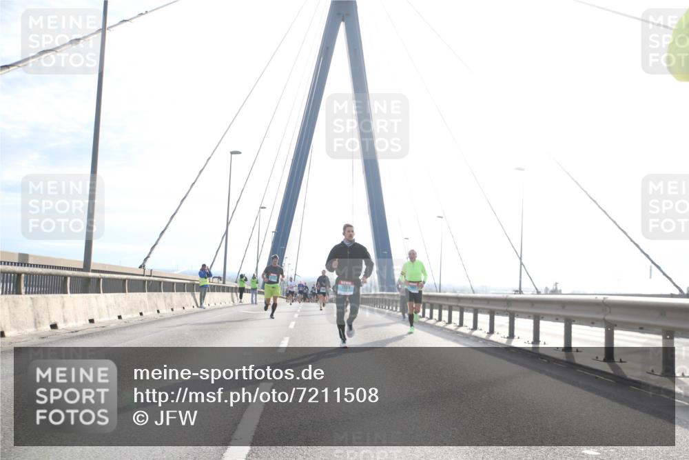 03.10.2024 - Köhlbrandbrückenlauf Jannik Wohlers http://msf.ph/oto/7211508 03.10.2024 09:20:51 Position 1 1109 meine-sportfotos.de