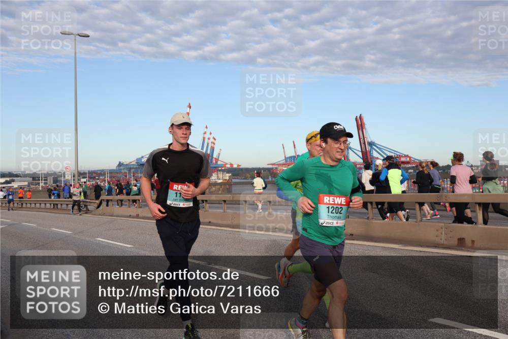 03.10.2024 - Köhlbrandbrückenlauf Matties Gatica Varas http://msf.ph/oto/7211666 03.10.2024 09:36:43 Position 2 11, 1202 meine-sportfotos.de