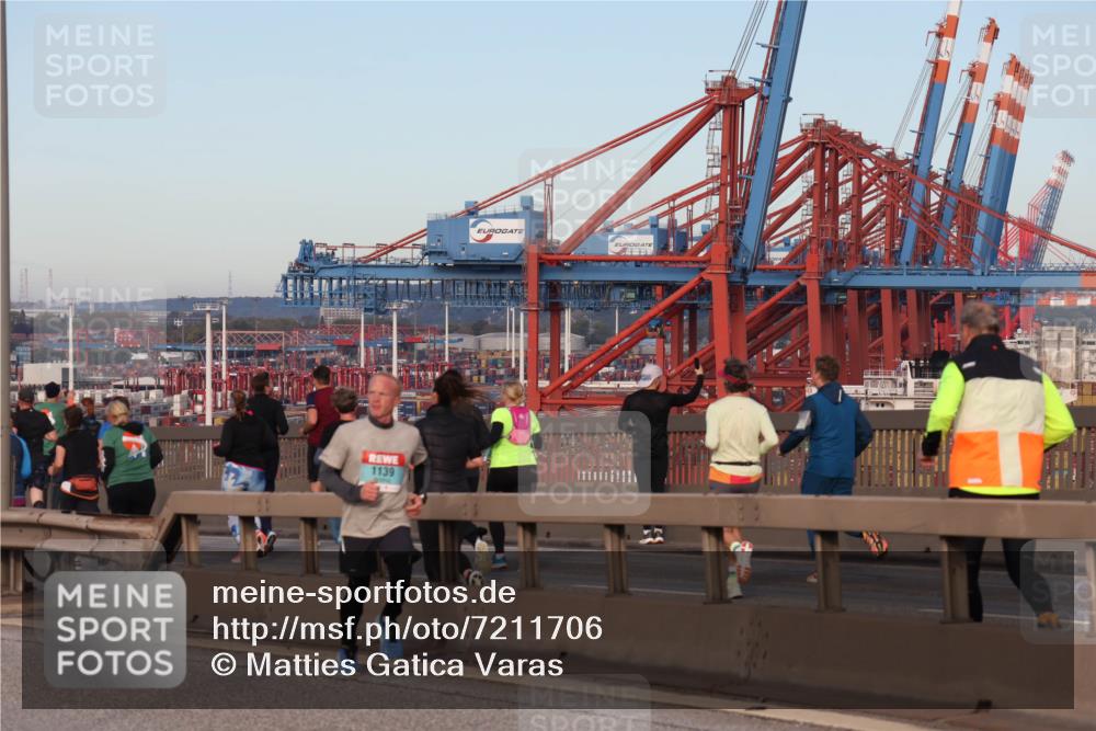 03.10.2024 - Köhlbrandbrückenlauf Matties Gatica Varas http://msf.ph/oto/7211706 03.10.2024 09:36:46 Position 2 1139 meine-sportfotos.de
