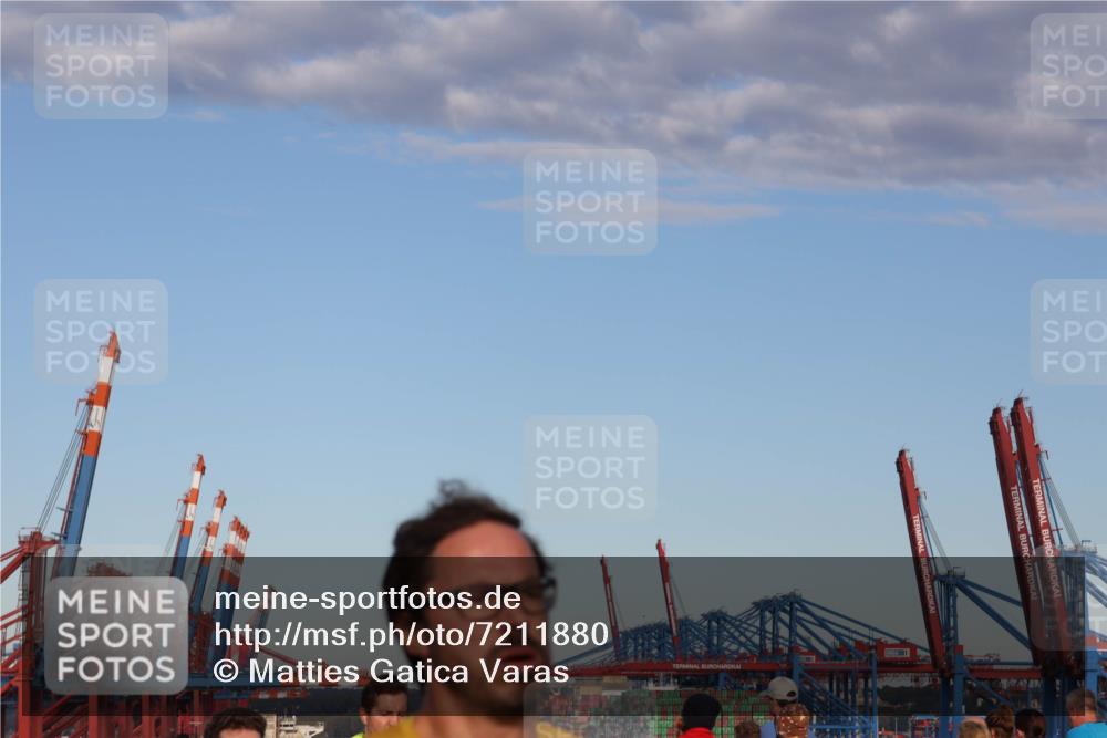 03.10.2024 - Köhlbrandbrückenlauf Matties Gatica Varas http://msf.ph/oto/7211880 03.10.2024 09:36:56 Position 2  meine-sportfotos.de