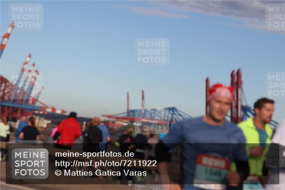 03.10.2024 - Köhlbrandbrückenlauf Matties Gatica Varas http://msf.ph/oto/7211922 03.10.2024 09:36:58 Position 2  meine-sportfotos.de