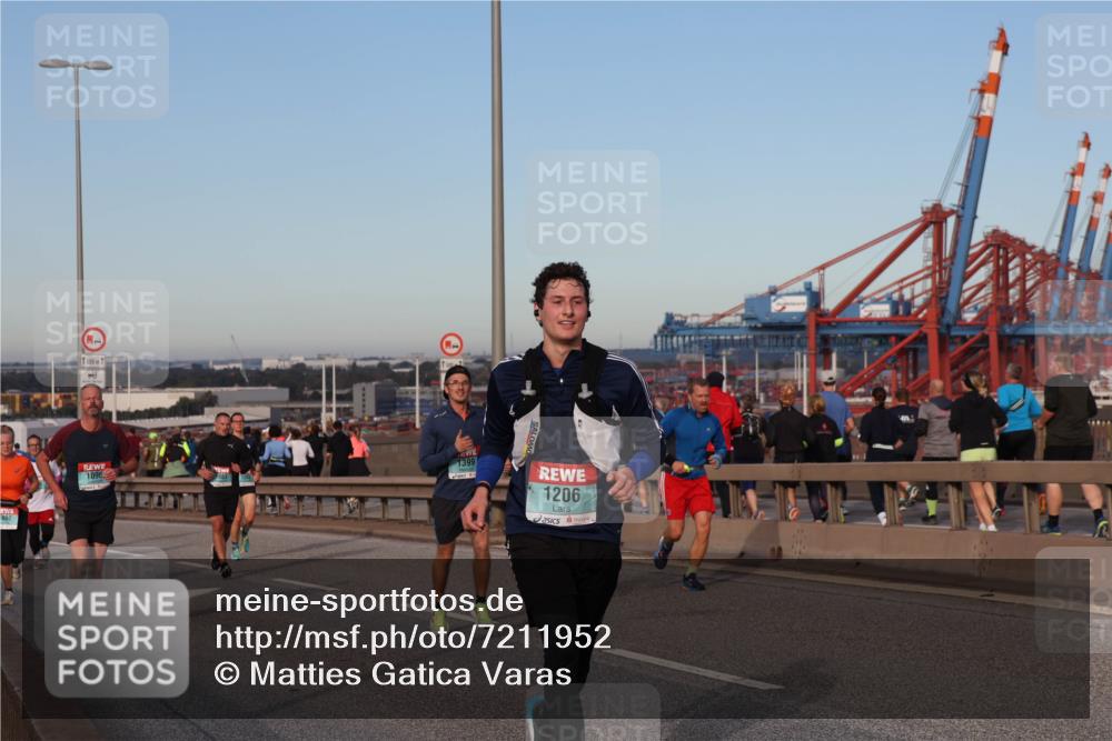 03.10.2024 - Köhlbrandbrückenlauf Matties Gatica Varas http://msf.ph/oto/7211952 03.10.2024 09:37:03 Position 2 462, 1096, 1399, 1206 meine-sportfotos.de