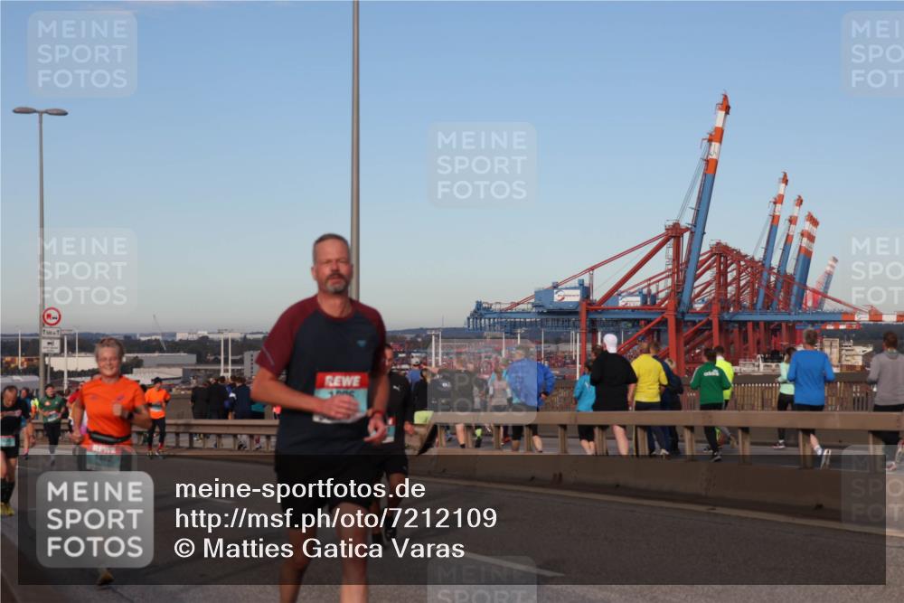 03.10.2024 - Köhlbrandbrückenlauf Matties Gatica Varas http://msf.ph/oto/7212109 03.10.2024 09:37:07 Position 2 500, 1, 1462 meine-sportfotos.de