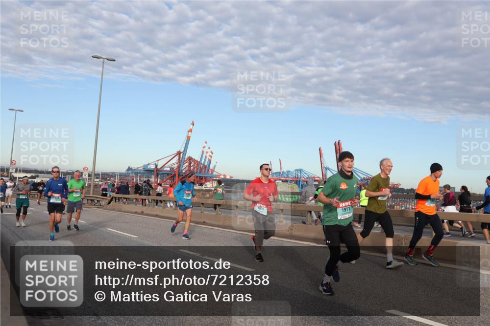 03.10.2024 - Köhlbrandbrückenlauf Matties Gatica Varas http://msf.ph/oto/7212358 03.10.2024 09:37:20 Position 2 1413, 1037, 1911 meine-sportfotos.de