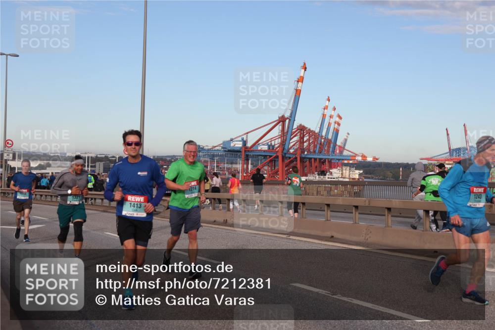 03.10.2024 - Köhlbrandbrückenlauf Matties Gatica Varas http://msf.ph/oto/7212381 03.10.2024 09:37:21 Position 2 1500, 1, 1354, 1321, 1413, 1214, 1243 meine-sportfotos.de