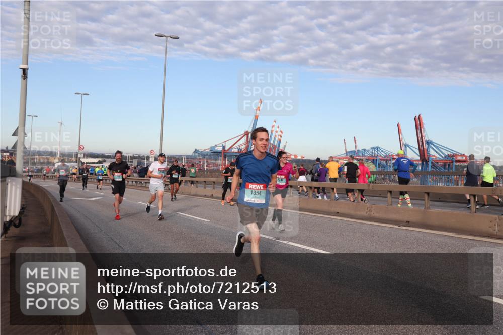 03.10.2024 - Köhlbrandbrückenlauf Matties Gatica Varas http://msf.ph/oto/7212513 03.10.2024 09:37:25 Position 2 1354, 1242 meine-sportfotos.de