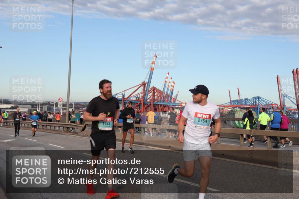 03.10.2024 - Köhlbrandbrückenlauf Matties Gatica Varas http://msf.ph/oto/7212555 03.10.2024 09:37:27 Position 2 1323, 2754 meine-sportfotos.de