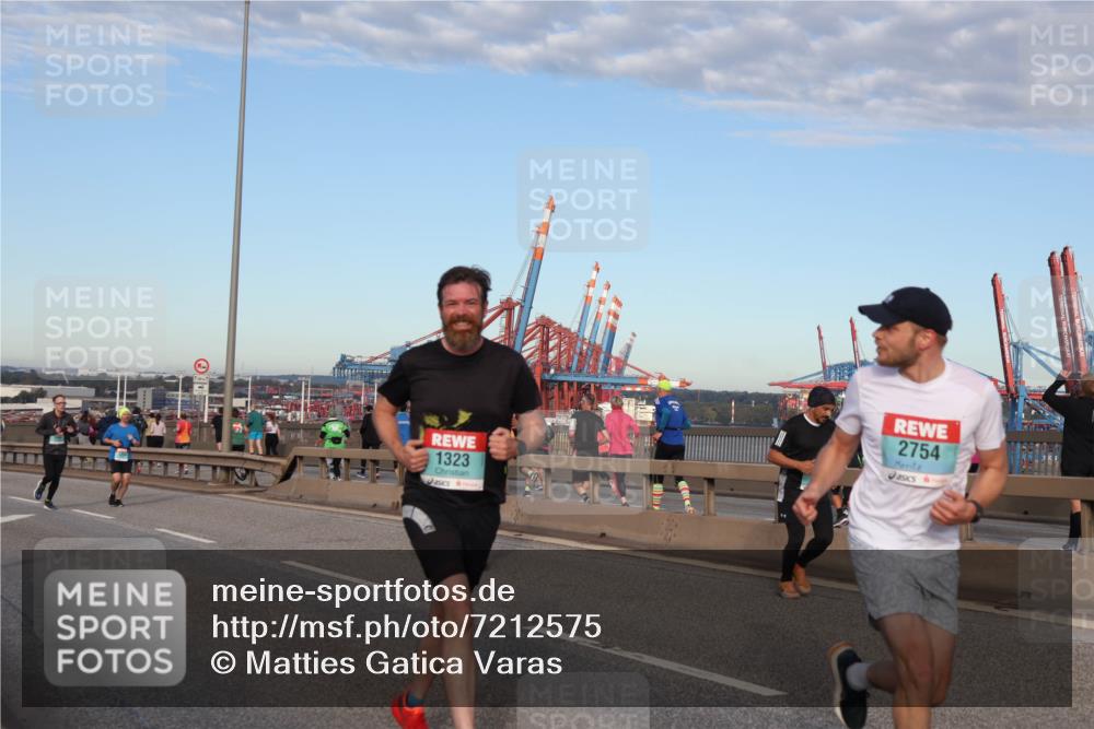 03.10.2024 - Köhlbrandbrückenlauf Matties Gatica Varas http://msf.ph/oto/7212575 03.10.2024 09:37:28 Position 2 1323, 2754 meine-sportfotos.de