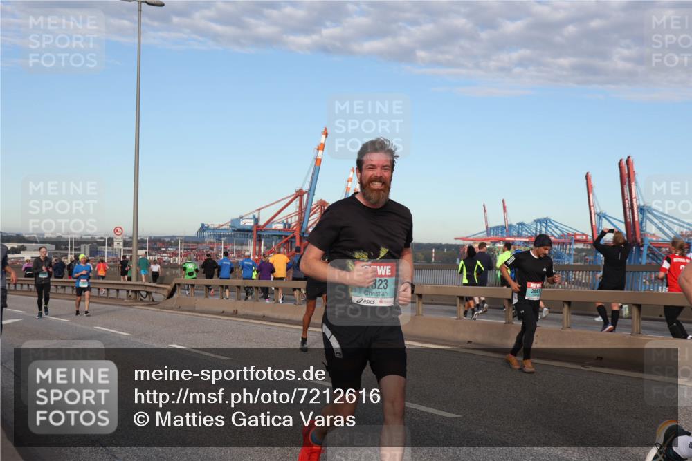 03.10.2024 - Köhlbrandbrückenlauf Matties Gatica Varas http://msf.ph/oto/7212616 03.10.2024 09:37:28 Position 2 323, 2661 meine-sportfotos.de