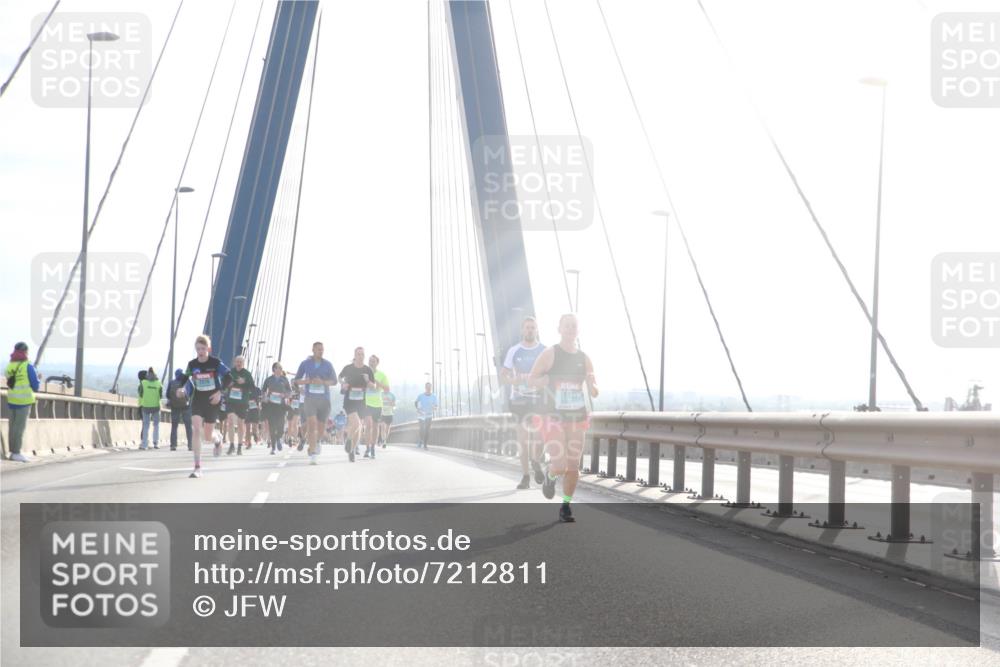 03.10.2024 - Köhlbrandbrückenlauf Jannik Wohlers http://msf.ph/oto/7212811 03.10.2024 09:21:24 Position 1 1193 meine-sportfotos.de