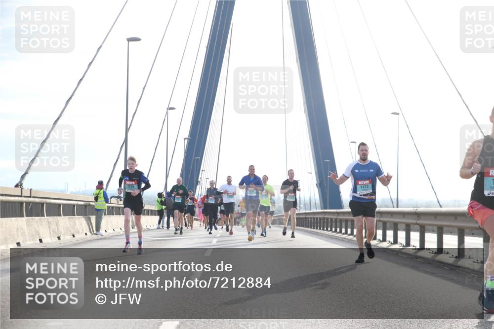 03.10.2024 - Köhlbrandbrückenlauf Jannik Wohlers http://msf.ph/oto/7212884 03.10.2024 09:21:26 Position 1 2076, 1123, 1349 meine-sportfotos.de