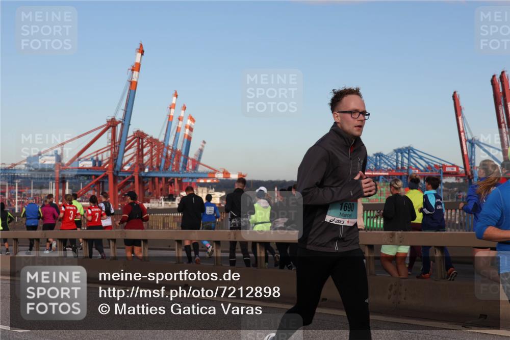 03.10.2024 - Köhlbrandbrückenlauf Matties Gatica Varas http://msf.ph/oto/7212898 03.10.2024 09:37:35 Position 2 37, 1690 meine-sportfotos.de