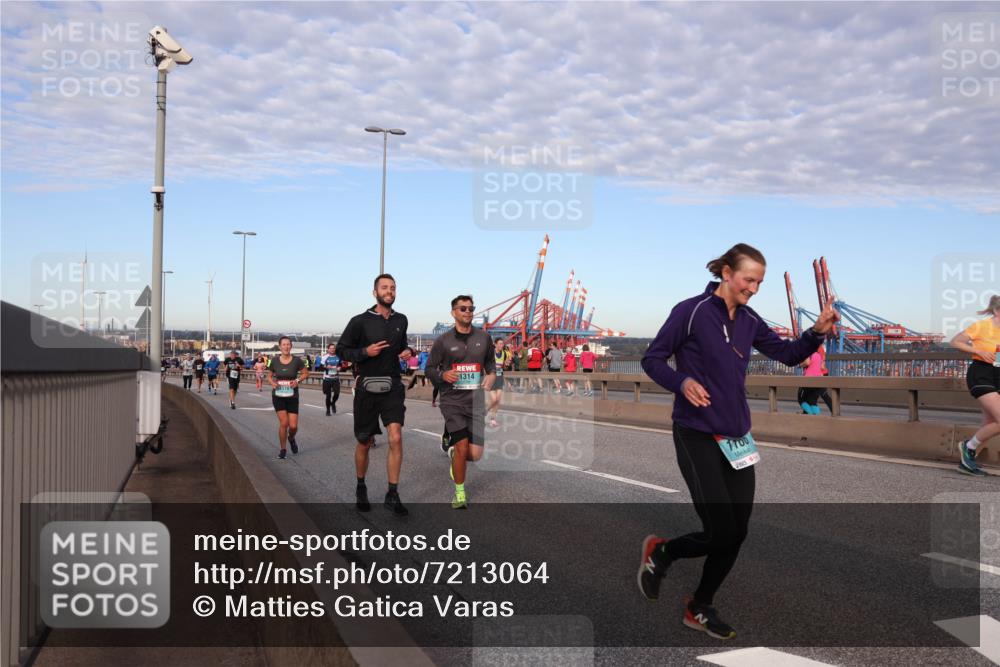 03.10.2024 - Köhlbrandbrückenlauf Matties Gatica Varas http://msf.ph/oto/7213064 03.10.2024 09:37:44 Position 2 1370, 1314, 1700 meine-sportfotos.de