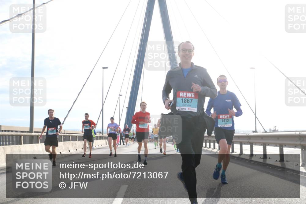03.10.2024 - Köhlbrandbrückenlauf Jannik Wohlers http://msf.ph/oto/7213067 03.10.2024 09:21:34 Position 1 1179, 575, 1867, 1413 meine-sportfotos.de