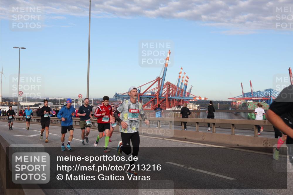 03.10.2024 - Köhlbrandbrückenlauf Matties Gatica Varas http://msf.ph/oto/7213216 03.10.2024 09:37:52 Position 2 1774, 2612, 2024 meine-sportfotos.de