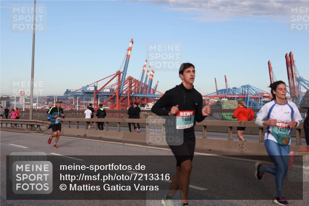 03.10.2024 - Köhlbrandbrückenlauf Matties Gatica Varas http://msf.ph/oto/7213316 03.10.2024 09:37:57 Position 2 1498, 1433 meine-sportfotos.de
