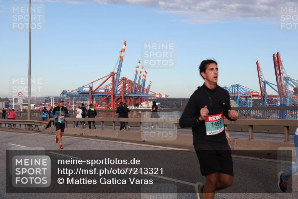 03.10.2024 - Köhlbrandbrückenlauf Matties Gatica Varas http://msf.ph/oto/7213321 03.10.2024 09:37:57 Position 2 2261, 1498 meine-sportfotos.de