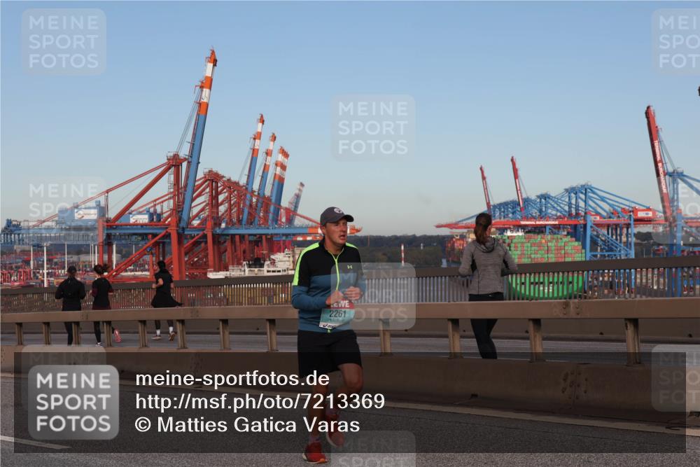 03.10.2024 - Köhlbrandbrückenlauf Matties Gatica Varas http://msf.ph/oto/7213369 03.10.2024 09:38:00 Position 2 2261 meine-sportfotos.de