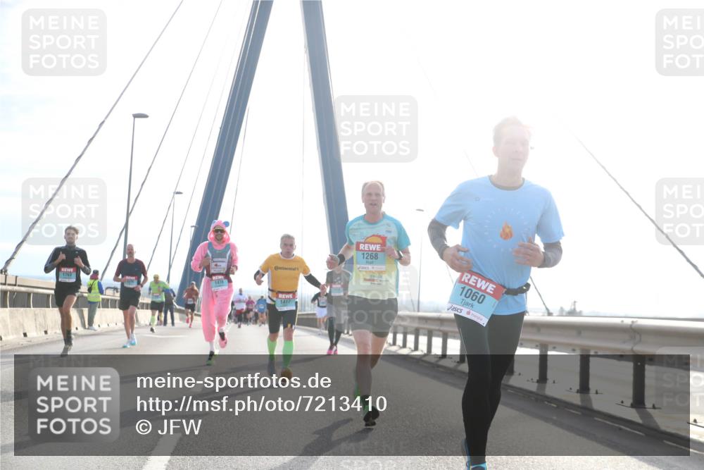 03.10.2024 - Köhlbrandbrückenlauf Jannik Wohlers http://msf.ph/oto/7213410 03.10.2024 09:21:39 Position 1 1763, 1478, 1268, 1417, 1060 meine-sportfotos.de