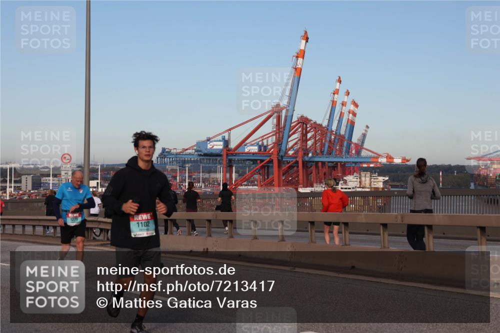 03.10.2024 - Köhlbrandbrückenlauf Matties Gatica Varas http://msf.ph/oto/7213417 03.10.2024 09:38:01 Position 2 1500, 1, 1273, 1102 meine-sportfotos.de
