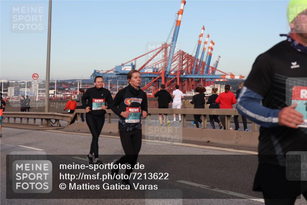03.10.2024 - Köhlbrandbrückenlauf Matties Gatica Varas http://msf.ph/oto/7213622 03.10.2024 09:38:07 Position 2 500, 1, 1318, 1281 meine-sportfotos.de