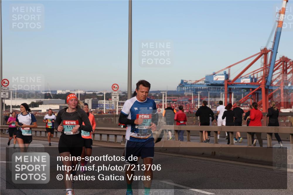 03.10.2024 - Köhlbrandbrückenlauf Matties Gatica Varas http://msf.ph/oto/7213706 03.10.2024 09:38:10 Position 2 500, 500, 1, 1637, 1112, 1518, 187 meine-sportfotos.de