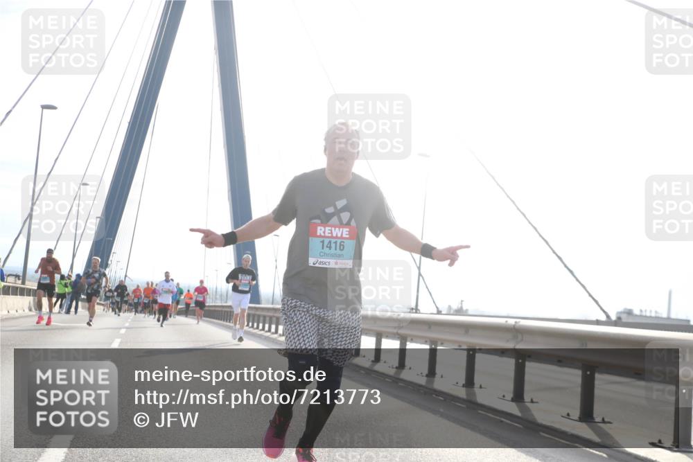 03.10.2024 - Köhlbrandbrückenlauf Jannik Wohlers http://msf.ph/oto/7213773 03.10.2024 09:21:43 Position 1 1416 meine-sportfotos.de