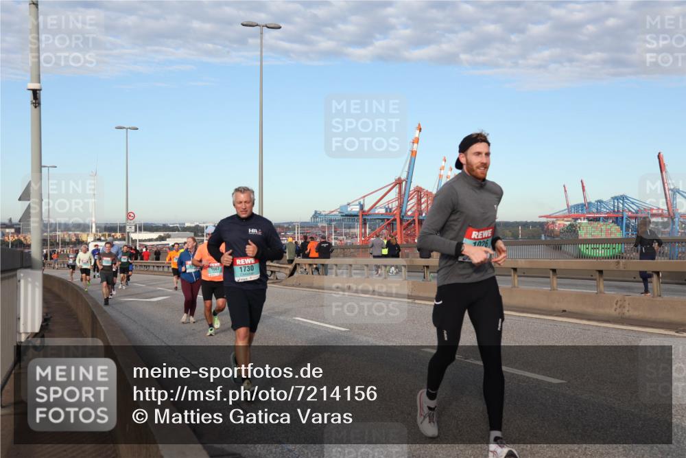 03.10.2024 - Köhlbrandbrückenlauf Matties Gatica Varas http://msf.ph/oto/7214156 03.10.2024 09:38:27 Position 2 1026, 1667, 1730 meine-sportfotos.de