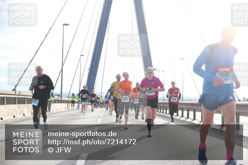 03.10.2024 - Köhlbrandbrückenlauf Jannik Wohlers http://msf.ph/oto/7214172 03.10.2024 09:21:53 Position 1 1212, 1462, 1243 meine-sportfotos.de