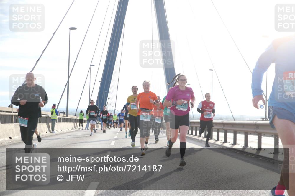 03.10.2024 - Köhlbrandbrückenlauf Jannik Wohlers http://msf.ph/oto/7214187 03.10.2024 09:21:53 Position 1 1212, 1256, 1462, 242, 1 meine-sportfotos.de