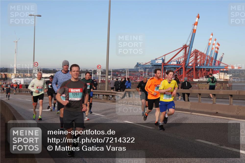 03.10.2024 - Köhlbrandbrückenlauf Matties Gatica Varas http://msf.ph/oto/7214322 03.10.2024 09:38:32 Position 2 500, 1, 1331, 168, 1207, 2084 meine-sportfotos.de