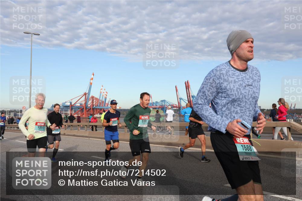 03.10.2024 - Köhlbrandbrückenlauf Matties Gatica Varas http://msf.ph/oto/7214502 03.10.2024 09:38:36 Position 2 1331, 1694, 3237, 1701, 1688 meine-sportfotos.de