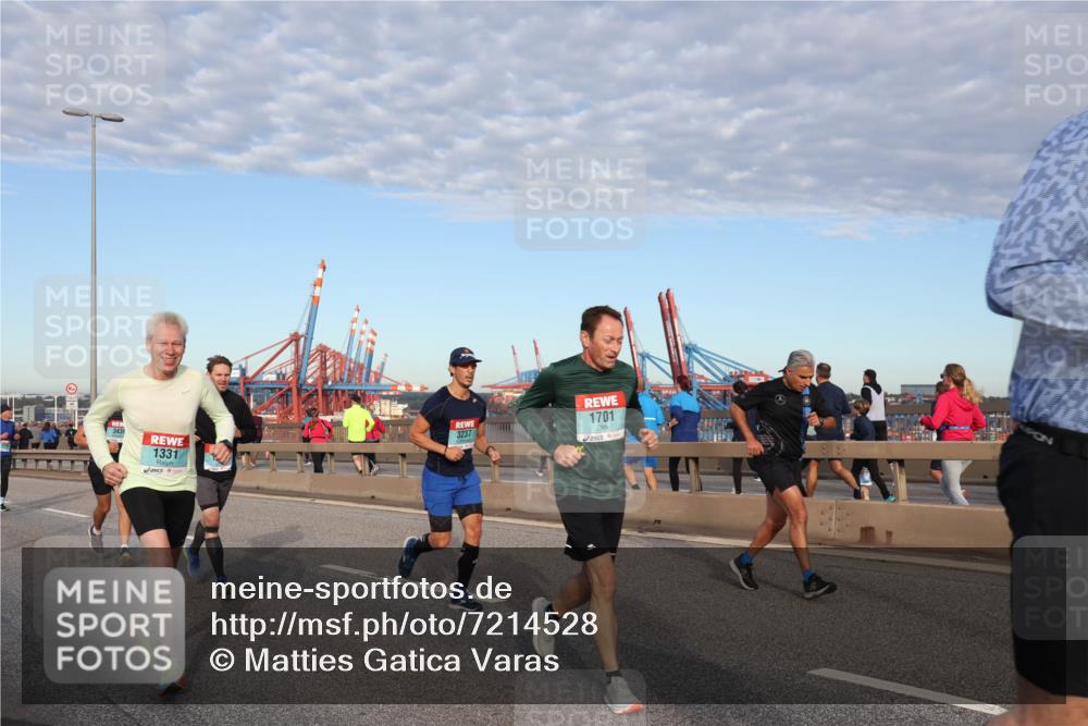 03.10.2024 - Köhlbrandbrückenlauf Matties Gatica Varas http://msf.ph/oto/7214528 03.10.2024 09:38:36 Position 2 1331, 3237, 1701 meine-sportfotos.de