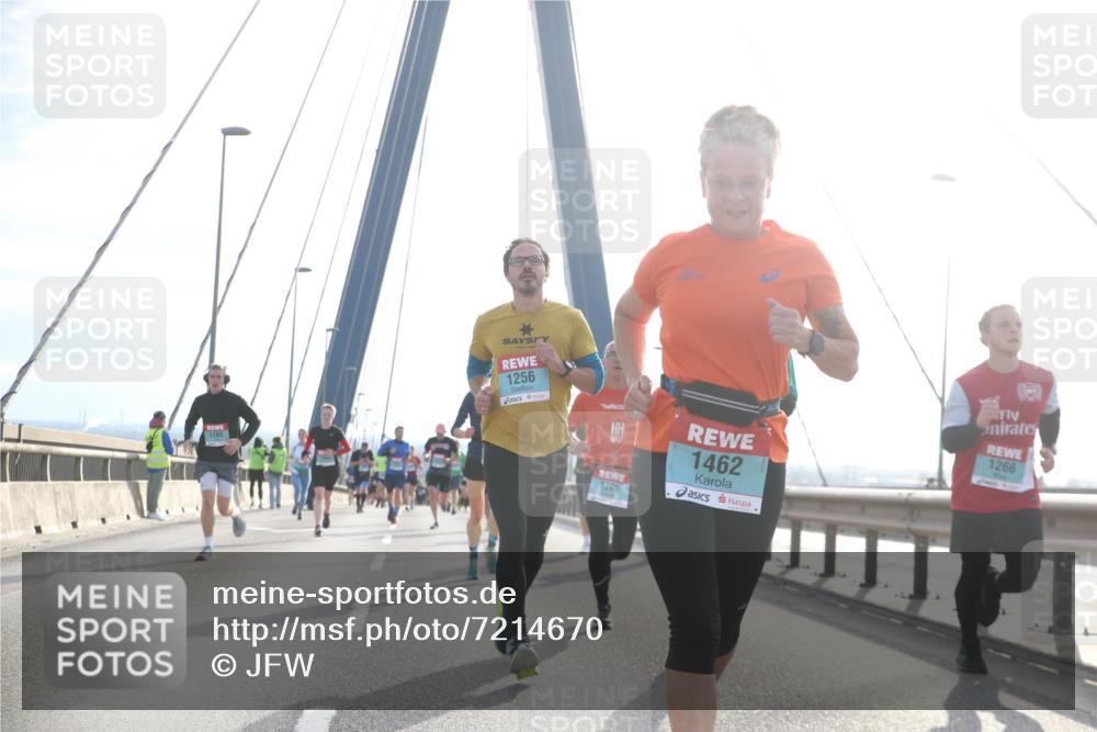 03.10.2024 - Köhlbrandbrückenlauf Jannik Wohlers http://msf.ph/oto/7214670 03.10.2024 09:21:55 Position 1 1256, 1205, 1462, 1266 meine-sportfotos.de