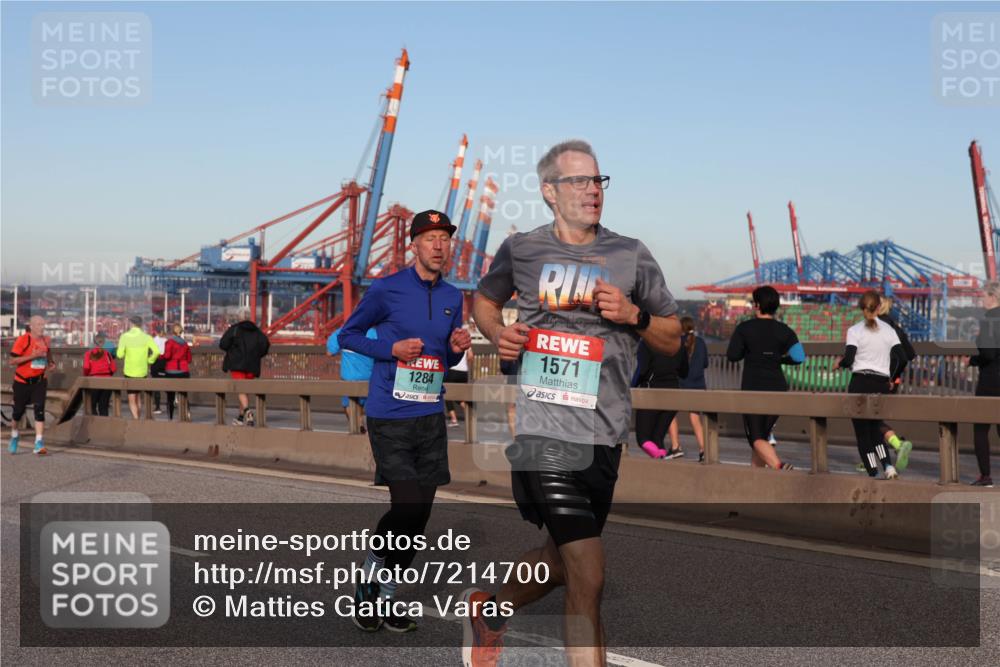 03.10.2024 - Köhlbrandbrückenlauf Matties Gatica Varas http://msf.ph/oto/7214700 03.10.2024 09:38:41 Position 2 1284, 1571 meine-sportfotos.de