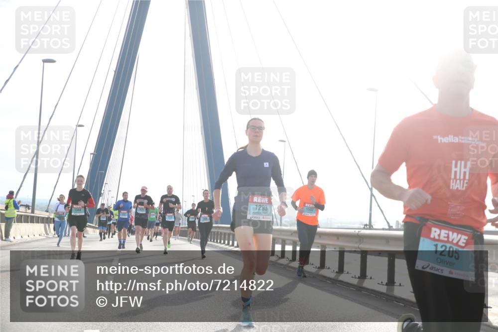 03.10.2024 - Köhlbrandbrückenlauf Jannik Wohlers http://msf.ph/oto/7214822 03.10.2024 09:21:58 Position 1 1344, 1447, 1119, 1293, 1502, 1205 meine-sportfotos.de