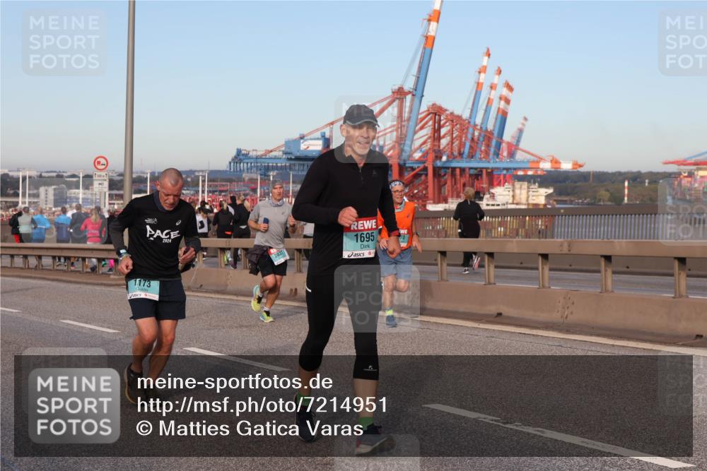 03.10.2024 - Köhlbrandbrückenlauf Matties Gatica Varas http://msf.ph/oto/7214951 03.10.2024 09:38:51 Position 2 500, 1, 2024, 1173, 2031, 1695 meine-sportfotos.de