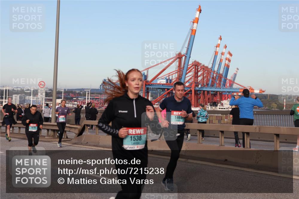 03.10.2024 - Köhlbrandbrückenlauf Matties Gatica Varas http://msf.ph/oto/7215238 03.10.2024 09:38:58 Position 2 1676, 1500, 1, 1538, 1460 meine-sportfotos.de