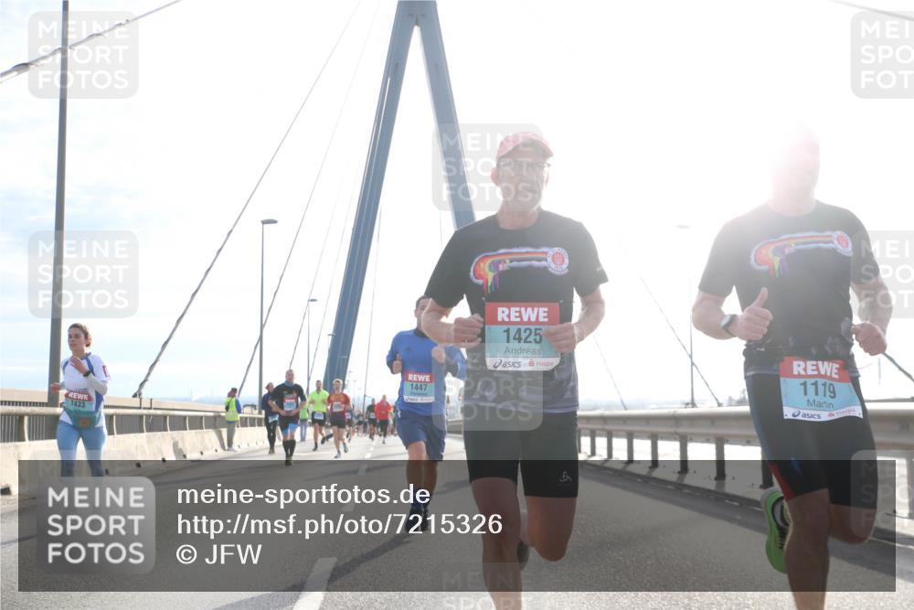03.10.2024 - Köhlbrandbrückenlauf Jannik Wohlers http://msf.ph/oto/7215326 03.10.2024 09:22:03 Position 1 1433, 1447, 1425, 1119, 6 meine-sportfotos.de