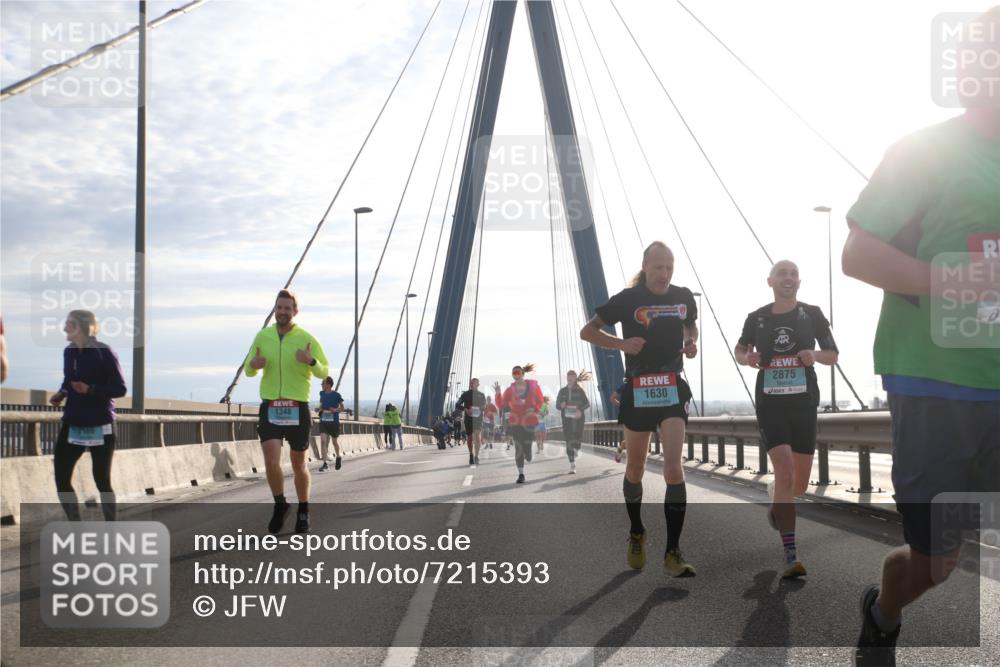 03.10.2024 - Köhlbrandbrückenlauf Jannik Wohlers http://msf.ph/oto/7215393 03.10.2024 09:22:09 Position 1 1630, 2875, 1348 meine-sportfotos.de