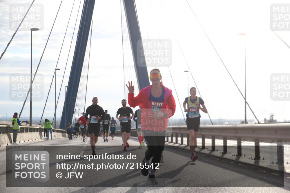 03.10.2024 - Köhlbrandbrückenlauf Jannik Wohlers http://msf.ph/oto/7215542 03.10.2024 09:22:11 Position 1 198, 1323, 1575, 1189 meine-sportfotos.de
