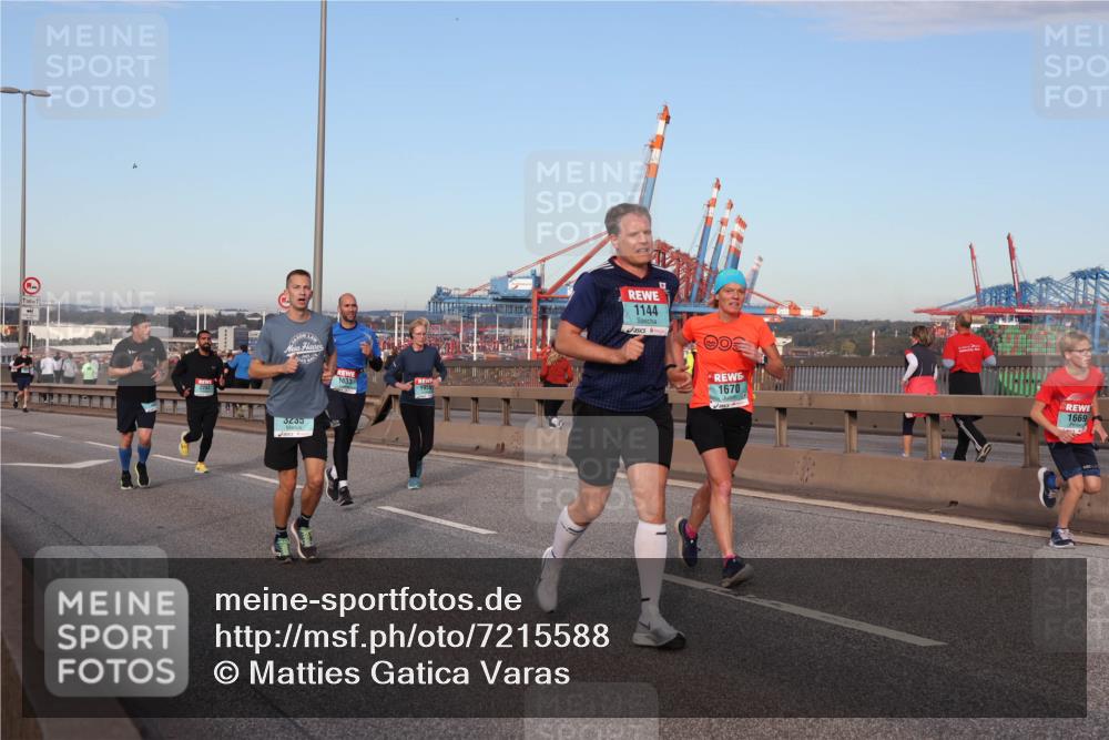 03.10.2024 - Köhlbrandbrückenlauf Matties Gatica Varas http://msf.ph/oto/7215588 03.10.2024 09:39:09 Position 2 1, 3233, 1633, 1950, 1144, 1670, 1669 meine-sportfotos.de
