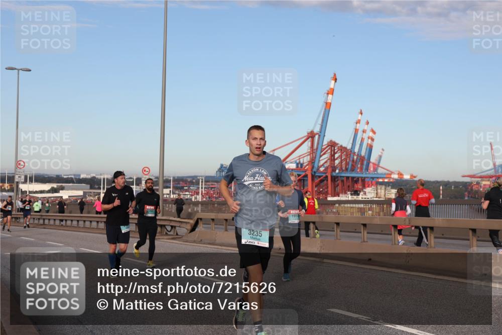 03.10.2024 - Köhlbrandbrückenlauf Matties Gatica Varas http://msf.ph/oto/7215626 03.10.2024 09:39:10 Position 2 2283, 3235, 1950 meine-sportfotos.de