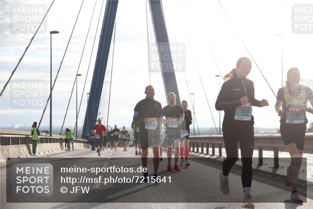 03.10.2024 - Köhlbrandbrückenlauf Jannik Wohlers http://msf.ph/oto/7215641 03.10.2024 09:22:12 Position 1 1500, 1323, 1538, 1189 meine-sportfotos.de