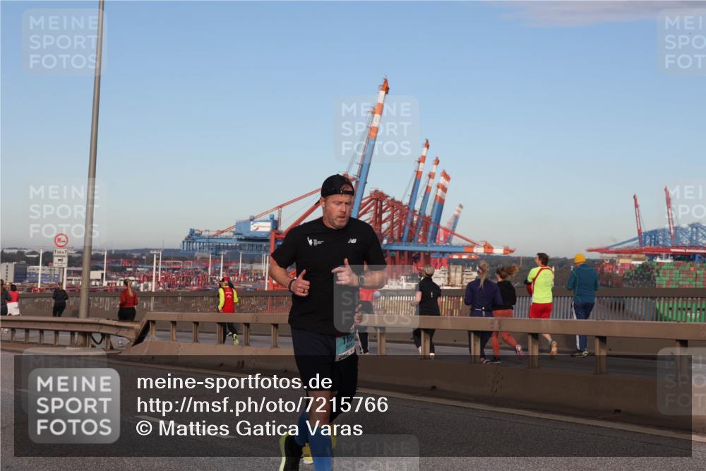 03.10.2024 - Köhlbrandbrückenlauf Matties Gatica Varas http://msf.ph/oto/7215766 03.10.2024 09:39:13 Position 2 00, 1 meine-sportfotos.de