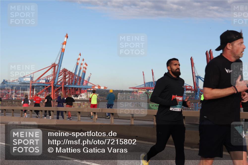 03.10.2024 - Köhlbrandbrückenlauf Matties Gatica Varas http://msf.ph/oto/7215802 03.10.2024 09:39:14 Position 2 83 meine-sportfotos.de