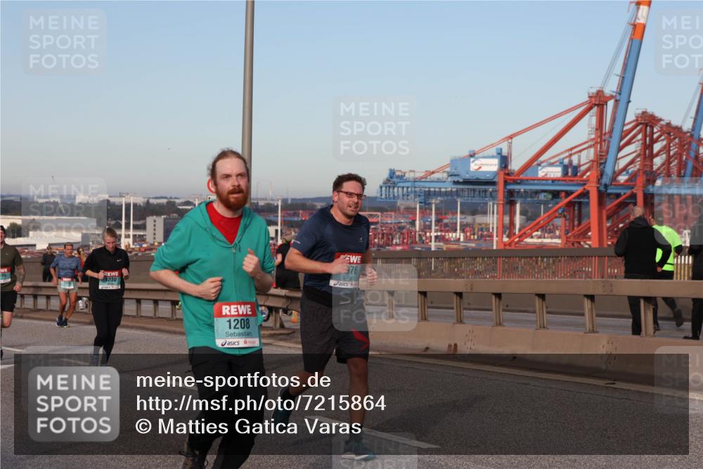 03.10.2024 - Köhlbrandbrückenlauf Matties Gatica Varas http://msf.ph/oto/7215864 03.10.2024 09:39:20 Position 2 1230, 1208, 976 meine-sportfotos.de
