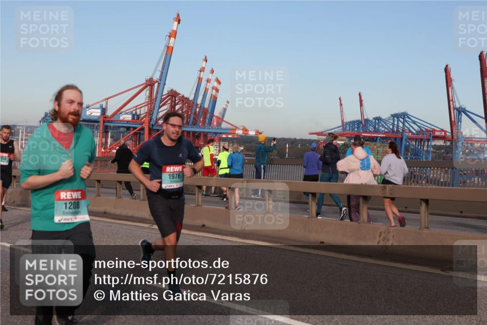 03.10.2024 - Köhlbrandbrückenlauf Matties Gatica Varas http://msf.ph/oto/7215876 03.10.2024 09:39:21 Position 2 358, 1208, 1976 meine-sportfotos.de