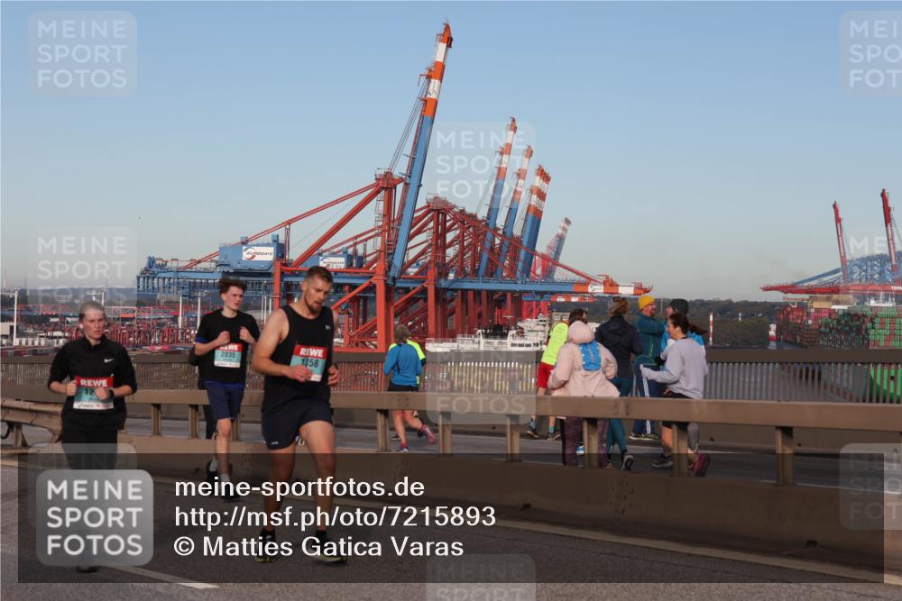 03.10.2024 - Köhlbrandbrückenlauf Matties Gatica Varas http://msf.ph/oto/7215893 03.10.2024 09:39:22 Position 2 12, 2035, 1358 meine-sportfotos.de